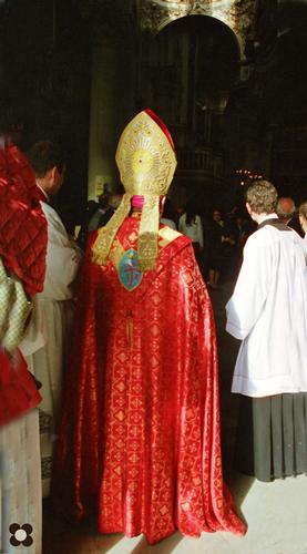 San Giorgio, il vescovo - MODICA - inserita il 02-May-13