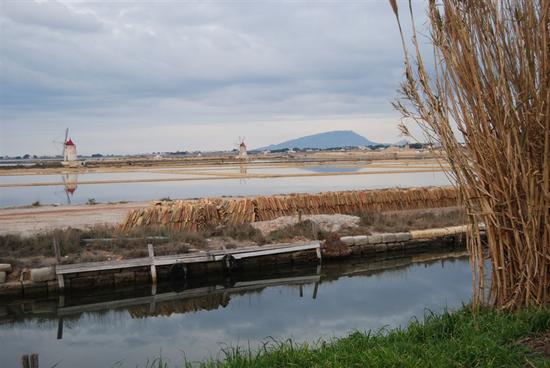 Saline, mulini a vento e Monte Erice - MARSALA - inserita il 31-Mar-14