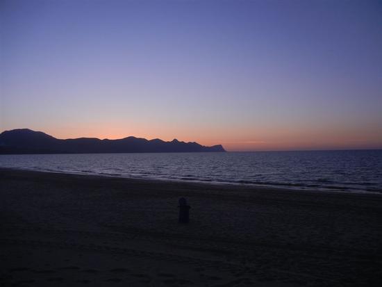 Zona Canalotto - spiaggia e mare al crepuscolo - ALCAMO MARINA - inserita il 27-Nov-14